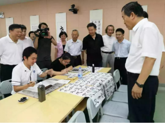 為什么國(guó)家越來(lái)越重視書法教育？