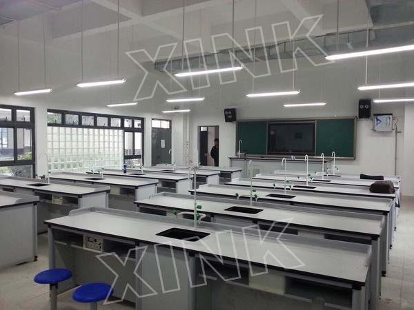 <a href='http://www.jinfengmiye.com/chanpin/53-1.html' target='1' style='font-size:18px; font-weight:bold; color:#000000;'>科學(xué)實(shí)驗(yàn)室</a>