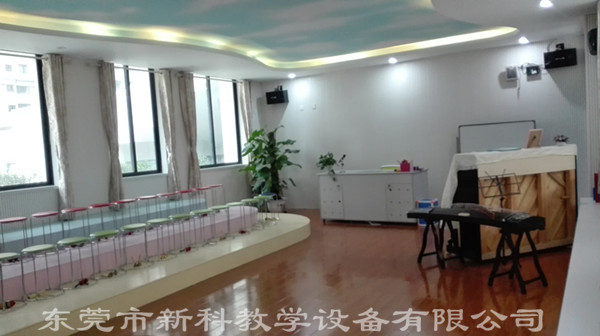 <a href='http://www.jinfengmiye.com/chanpin/58-1.html' target='1' style='font-size:18px; font-weight:bold; color:#000000;'>音樂功能室</a>