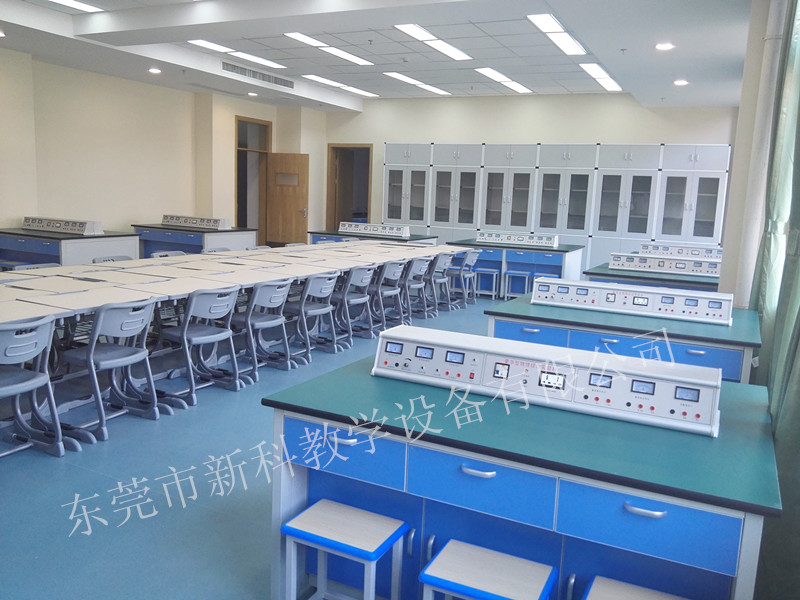 <a href='http://www.jinfengmiye.com/' target='1' style='font-size:14px; font-weight:bold; color:#0080ff;'>物理實(shí)驗(yàn)室</a>教室