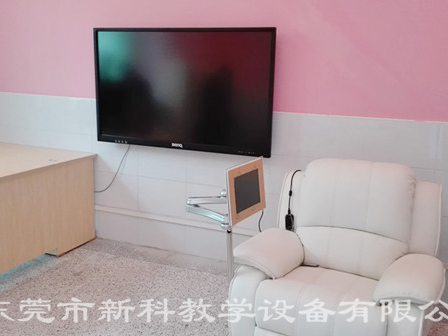 <a href='http://www.jinfengmiye.com' target='1' style='font-size:14px; font-weight:bold; color:#0080ff;'>心理咨詢室</a>布置